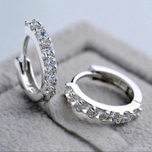 NEW 925 STERLING SILVER DIAMOND HOOP EARRINGS, NICE EARRINGS, CUTE EARRINGS - Picture 1 of 6